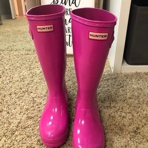 Hot pink hunter rain boots
